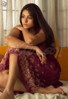Namitha feet photo thumbnail