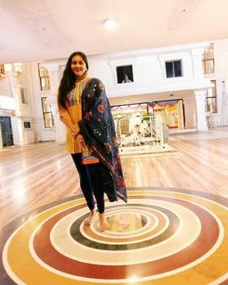 Namitha feet photo thumbnail