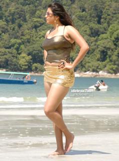 Namitha feet photo thumbnail