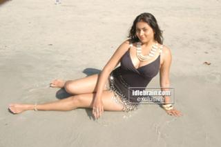 Namitha feet photo thumbnail