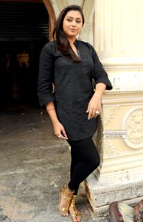 Namitha feet photo thumbnail