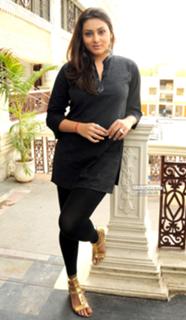 Namitha feet photo thumbnail