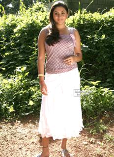 Namitha feet photo thumbnail