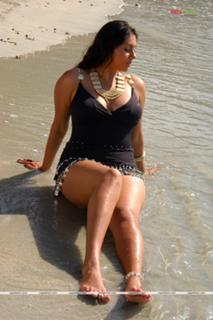 Namitha feet photo thumbnail
