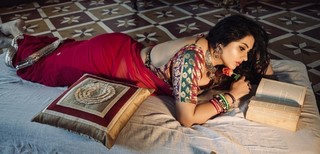 Namitha feet photo thumbnail