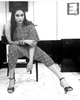 Namitha feet photo thumbnail