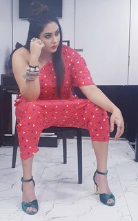 Namitha feet photo thumbnail