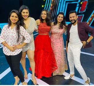 Namitha feet photo thumbnail