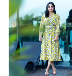 Namitha Pramod feet photo thumbnail