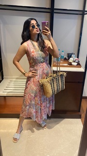 Namitha Pramod feet photo thumbnail