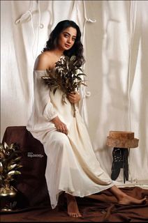 Namitha Pramod feet photo thumbnail