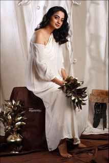 Namitha Pramod feet photo thumbnail