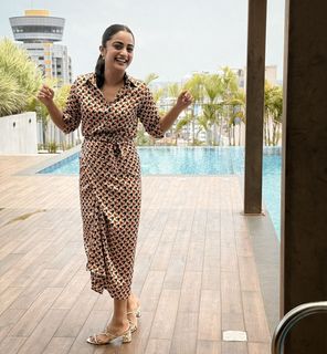 Namitha Pramod feet photo thumbnail