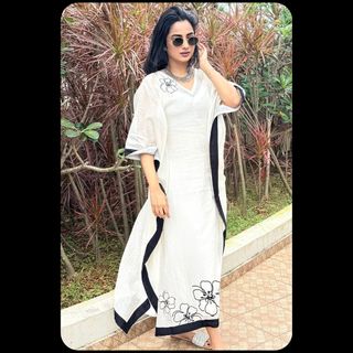 Namitha Pramod feet photo thumbnail