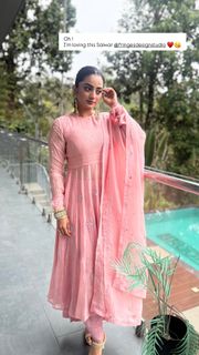 Namitha Pramod feet photo 3