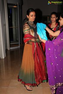 Namrata Shirodkar feet photo 19