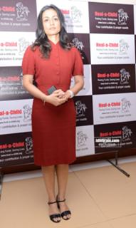 Namrata Shirodkar feet photo 5