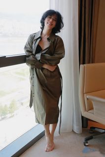 Nan Yu feet photo 2
