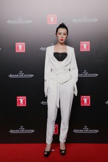 Nan Yu feet photo 2