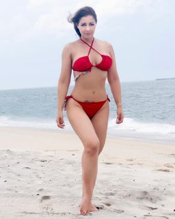 Nana Gouvea feet photo 13