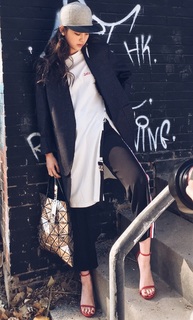 Nana Ouyang feet photo thumbnail