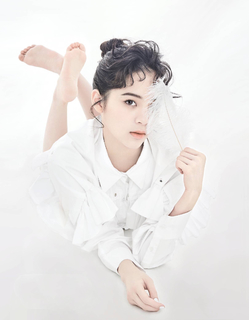 Nana Ouyang feet photo thumbnail