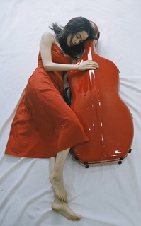 Nana Ouyang feet photo thumbnail