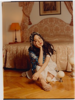 Nana Ouyang feet photo thumbnail