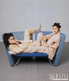 Nana Ouyang feet photo thumbnail