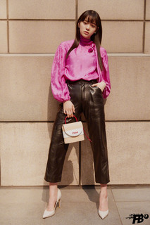 Nana Ouyang feet photo thumbnail