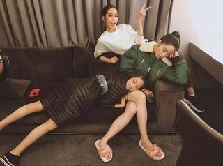 Nana Ouyang feet photo thumbnail