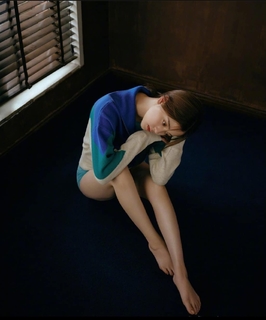 Nana Ouyang feet photo thumbnail