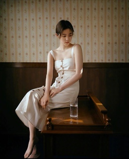 Nana Ouyang feet photo thumbnail