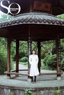 Nana Ouyang feet photo thumbnail