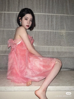 Nana Ouyang feet photo thumbnail