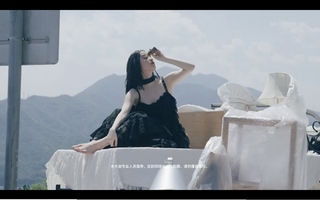 Nana Ouyang feet photo thumbnail