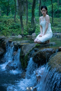 Nana Ouyang feet photo thumbnail