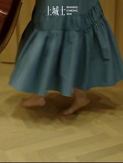 Nana Ouyang feet photo thumbnail