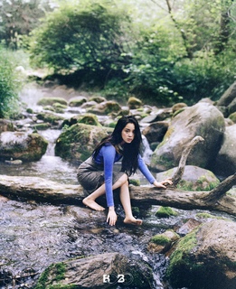 Nana Ouyang feet photo thumbnail