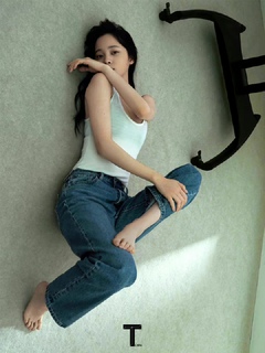 Nana Ouyang feet photo thumbnail