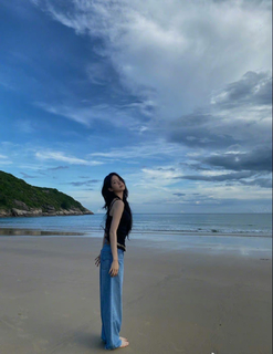 Nana Ouyang feet photo thumbnail