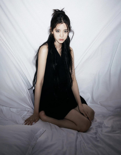 Nana Ouyang feet photo thumbnail