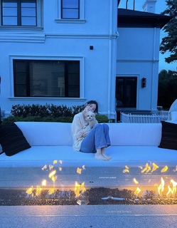 Nana Ouyang feet photo thumbnail