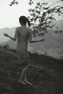 Nana Ouyang feet photo thumbnail