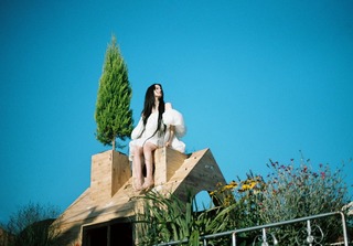 Nana Ouyang feet photo thumbnail