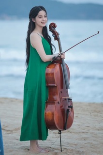 Nana Ouyang feet photo thumbnail