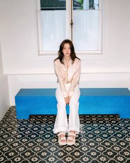 Nana Ouyang feet photo thumbnail