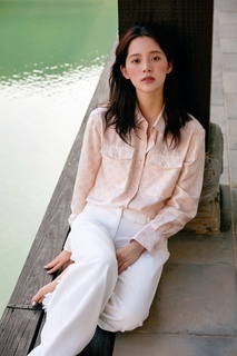 Nana Ouyang feet photo thumbnail