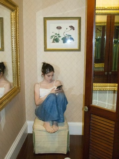 Nana Ouyang feet photo thumbnail