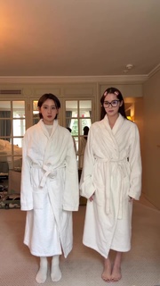 Nana Ouyang feet photo thumbnail